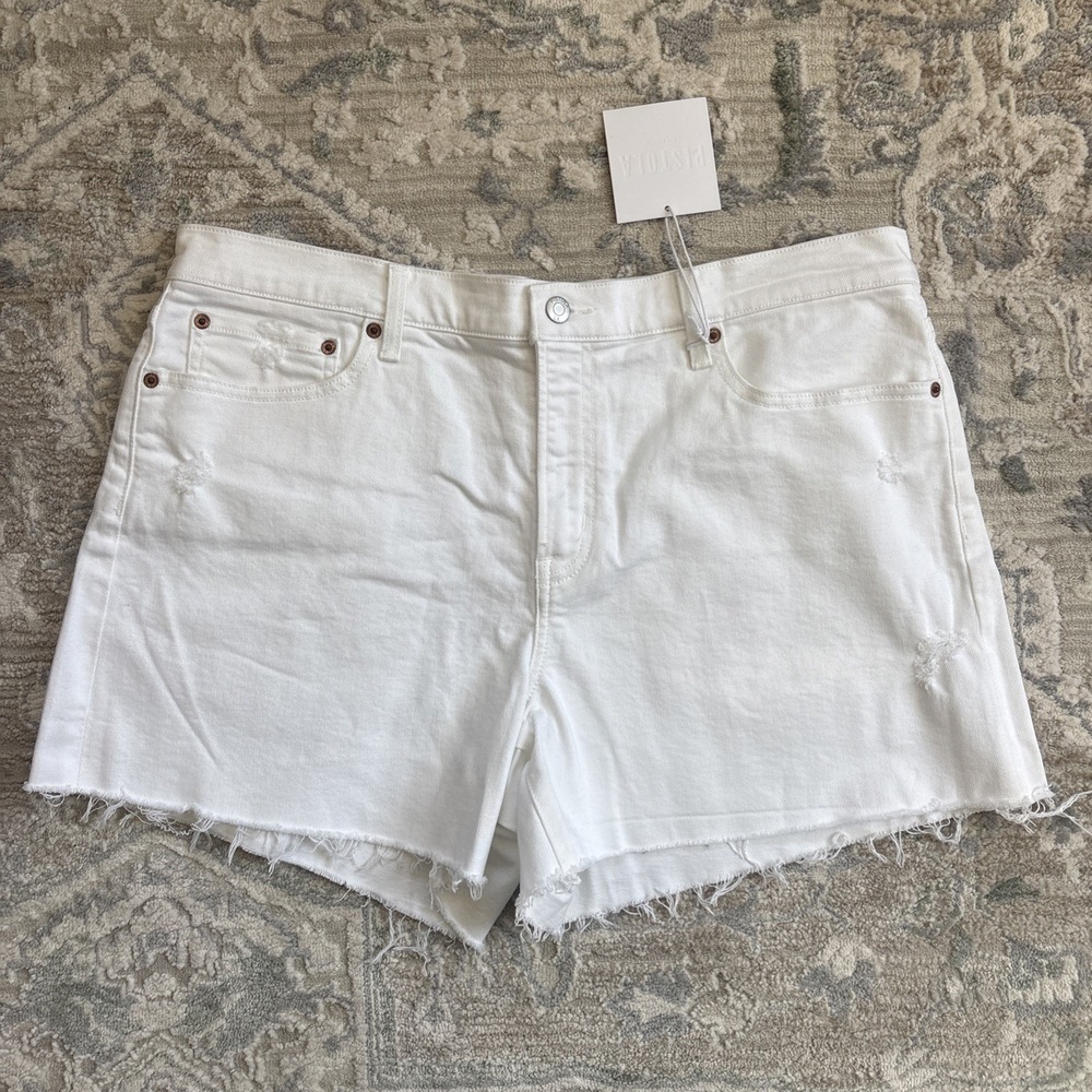 NWT Pistola Jeans KENNEDY RELAXED MID-RISE SHORTS Le Blanc White Cut-Off SZ 33